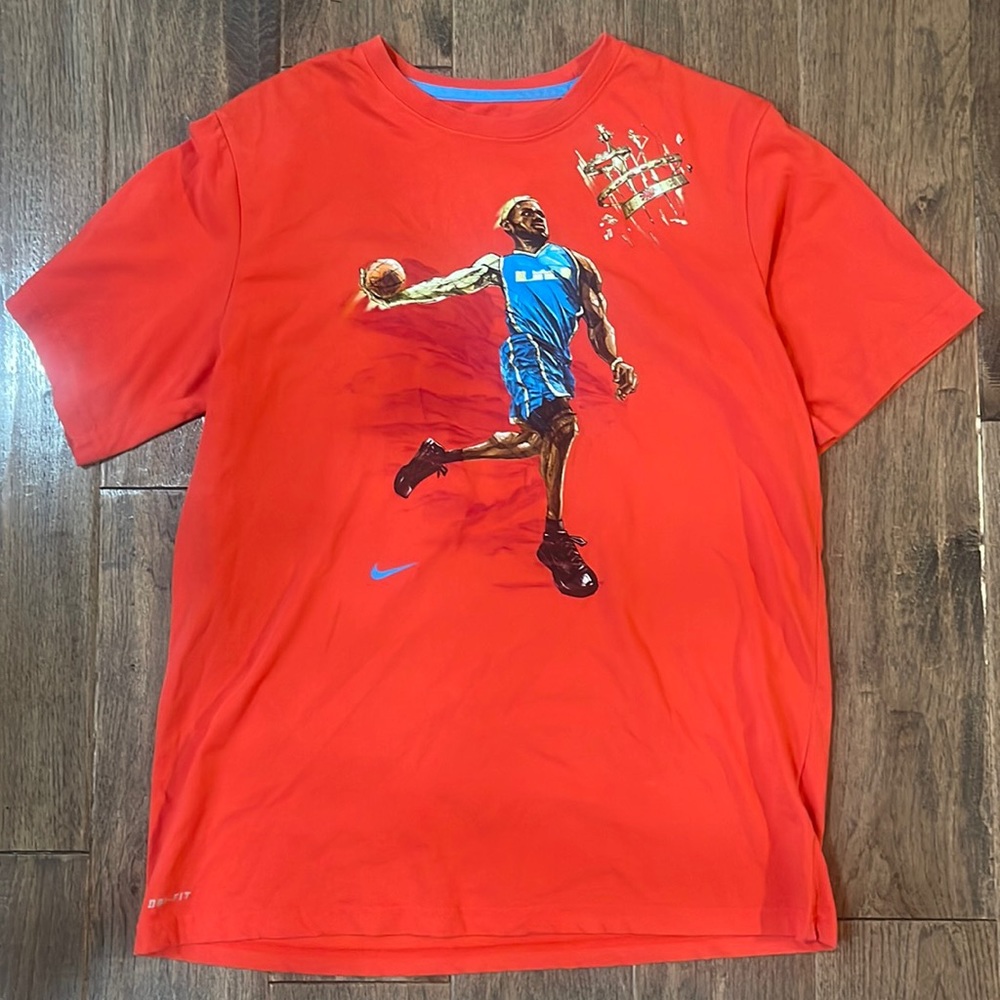 Nike tee